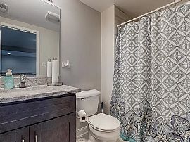 5bedroom  in Crestwood, IL (Photo 10 of 12)