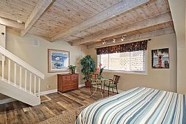 Luxurious 3 Bedroom Apartment in Laguna Beach, CA (Photo 5 of 11)