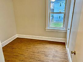 Charming 3 Bedroom Apt in Fall River, MA (Photo 5 of 6)