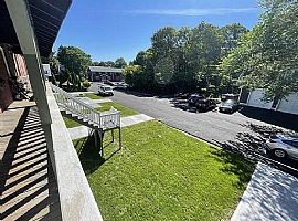 Beautiful 3 Bedroom in Clinton, MA (Photo 10 of 11)