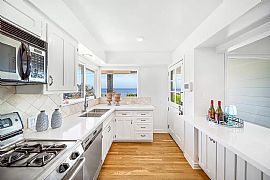 Classic Laguna Beach Cottage 2 Bedroom in Laguna Beach, CA (Photo 10 of 12)