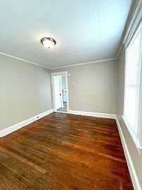 Beautiful, Remodeled 1 Bed/1 Bath in Quincy Center!  -1st Floor in Quincy, MA (Photo 3 of 10)