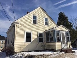 Beautiful 3 Bedroom Home in Milford, MA