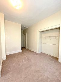 Charming 1 Bedroom Home  in Quincy, MA (Photo 2 of 7)