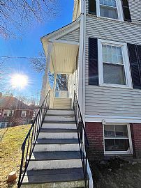 Charming 1 Bedroom Home  in Quincy, MA (Photo 6 of 7)