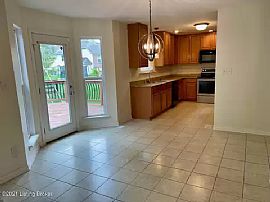 Fabulous 3 Bedroom Home in Louisville, KY (Photo 5 of 9)