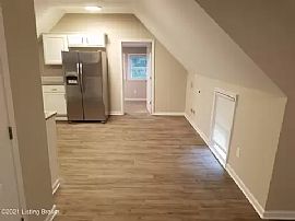 Georgous 2 Bedroom Home in Louisville, KY (Photo 6 of 9)