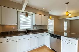 Fabulous 3 Bedroom Home in Louisville, KY (Photo 5 of 9)