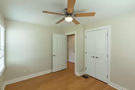 Fabulous 3 Bedroom Home in Louisville, KY (Photo 8 of 9)