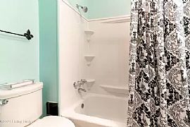 A Charming 3 Bedroom Home in Louisville, KY (Photo 6 of 10)