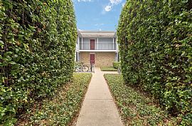 1200 W 40th St in Austin, TX (Photo 3 of 10)