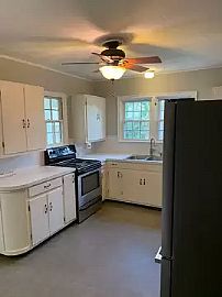 Fabulous 4 Bedroom Home in Chattanooga, TN (Photo 4 of 9)