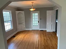 Fabulous 4 Bedroom Home in Chattanooga, TN (Photo 5 of 9)