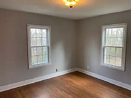 Fabulous 4 Bedroom Home in Chattanooga, TN (Photo 6 of 9)