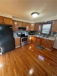 A Charming 3 Bedroom Home in Buffalo, NY (Photo 4 of 11)