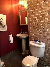 Fabulous 4 Bedroom Home in Buffalo, NY (Photo 11 of 12)