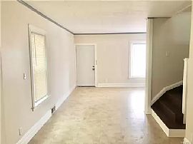 Georgous 3 Bedroom Home in Buffalo, NY (Photo 3 of 10)