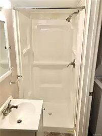 Georgous 3 Bedroom Home in Buffalo, NY (Photo 7 of 10)