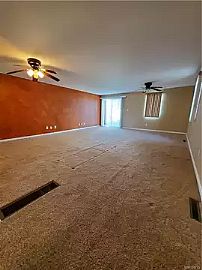 Fabulous 2 Bedroom Home in Buffalo, NY (Photo 4 of 10)