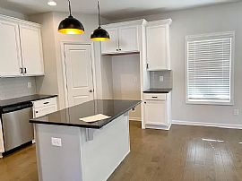 1026 Dunkirk Cir, Auburn, Al 36832 in Auburn, AL (Photo 5 of 12)