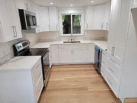 Charming 2 Bedroom Home in Novato, CA