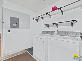 Nice 3 Bedroom Home in Mary Esther, FL (Photo 8 of 9)