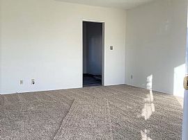 Charming 2 Bedroom Home  in San Pedro, CA (Photo 3 of 11)