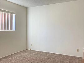 Charming 2 Bedroom Home  in San Pedro, CA (Photo 8 of 11)