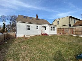 567 Queen St, Bridgeport, Ct 06606 in Bridgeport, CT (Photo 2 of 11)