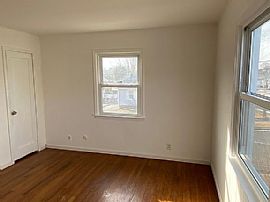 567 Queen St, Bridgeport, Ct 06606 in Bridgeport, CT (Photo 8 of 11)