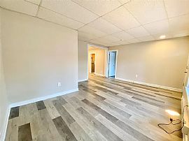 Apartment For Rent in Lake Lincolndale, NY (Photo 4 of 9)