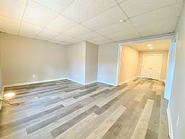 Apartment For Rent in Lake Lincolndale, NY (Photo 5 of 9)