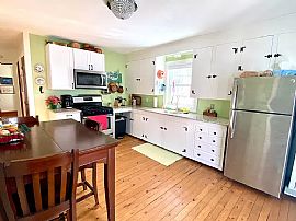 14 Caswell St, South Kingstown, Ri 02879 in South Kingstown, RI (Photo 3 of 12)