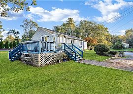 107 Richmond Townhouse Rd, Richmond, Ri 02812 in Richmond, RI