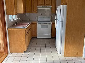 4 Blissdale Ave, Cumberland, Ri 02864 in Cumberland, RI (Photo 8 of 11)