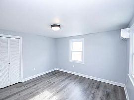 22 Dickinson Ave, North Providence, Ri 02904 in North Providence, RI (Photo 10 of 12)