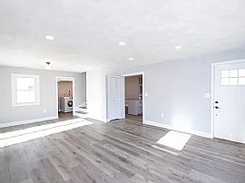 22 Dickinson Ave, North Providence, Ri 02904 in North Providence, RI (Photo 3 of 12)