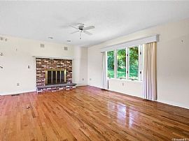 659 Tanner Marsh Rd, Guilford, Ct 06437 in Guilford, CT (Photo 4 of 12)