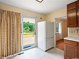 659 Tanner Marsh Rd, Guilford, Ct 06437 in Guilford, CT (Photo 8 of 12)