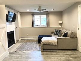 4 Southview Ave, Danbury, Ct 06811 in Danbury, CT (Photo 11 of 12)