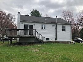 4 Southview Ave, Danbury, Ct 06811 in Danbury, CT (Photo 2 of 12)