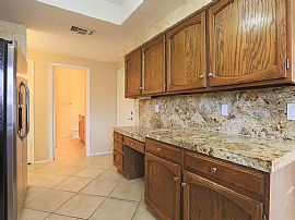 8876 S Heather Dr, Tempe, Az 85284 in Tempe, AZ (Photo 4 of 12)