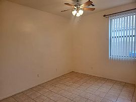 1369 E Chestnut Ln, Gilbert, Az 85298 in Gilbert, AZ (Photo 6 of 12)