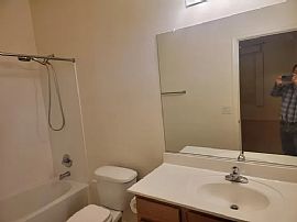 1369 E Chestnut Ln, Gilbert, Az 85298 in Gilbert, AZ (Photo 7 of 12)