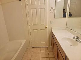 1369 E Chestnut Ln, Gilbert, Az 85298 in Gilbert, AZ (Photo 9 of 12)