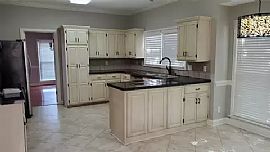 9501 Heathrow Dr, Montgomery, Al 36117 in Montgomery, AL (Photo 4 of 11)