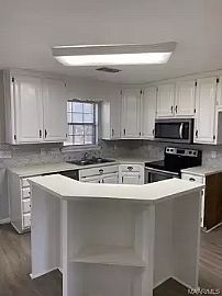 1040 Countryside Ln, Montgomery, Al 36117 in Montgomery, AL (Photo 3 of 10)