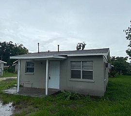 809 W Warren St, Plant City, Fl 33563 in Plant City, FL