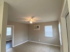 809 W Warren St, Plant City, Fl 33563 in Plant City, FL (Photo 3 of 8)