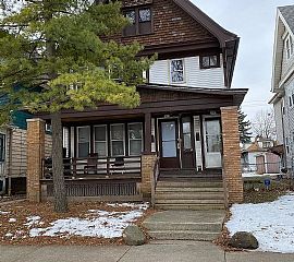 2463 N 45th St, Milwaukee, Wi 53210 in Milwaukee, WI